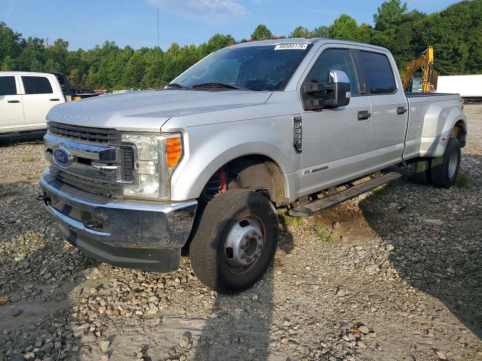 2017 Ford F-350 super duty VIN 1FT8W3DT5HEE16745 COPART salvage auction — MECHANICAL, Fl - Certificate Of Title, sold $9,900 on 2026-09-09 (photo 1)