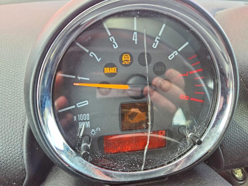 2014 Mini Cooper VIN WMWXD1C56EWL99644 COPART salvage auction — MINOR DENT/SCRATCHES, Fl - Certificate Of Title, sold $2,100 on 2026-09-03 (photo 9)