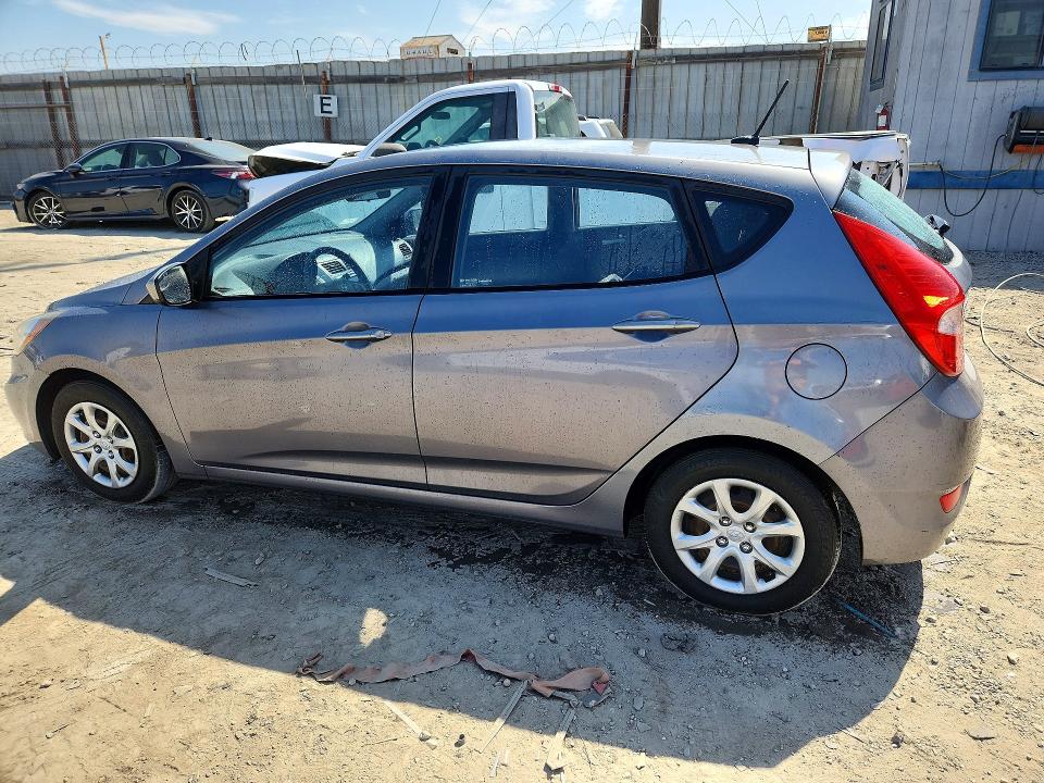 2014 Hyundai Accent VIN KMHCT5AE4EU141788 COPART salvage auction — NORMAL WEAR, Ca - Dis/Dlr/Exp Only Clean Title, sold $925 on 2026-08-20 (photo 2)