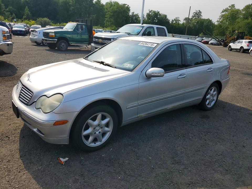 2001 Mercedes-benz C class VIN WDBRF61J21F131458 COPART salvage auction — MINOR DENT/SCRATCHES, NY - CERTIFICATE OF TITLE, sold $500 on 2026-08-17 (photo 1)