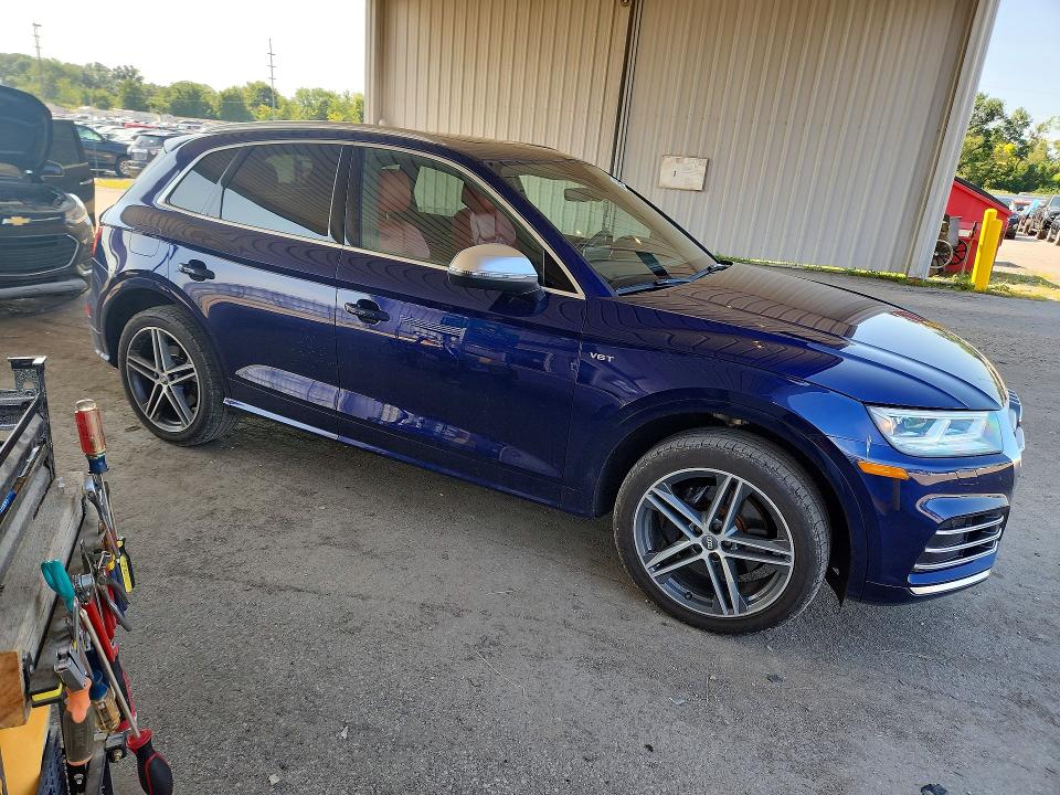 2018 Audi Sq5 VIN WA1A4AFY4J2148602 COPART salvage auction — MINOR DENT/SCRATCHES, In - Certificate Of Title, sold $8,800 on 2026-08-27 (photo 4)