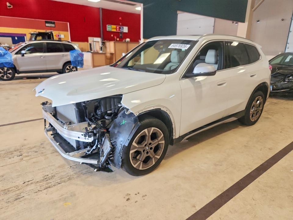 2023 BMW X1 VIN WBX73EF08P5X81165 — COPART salvage auction photo