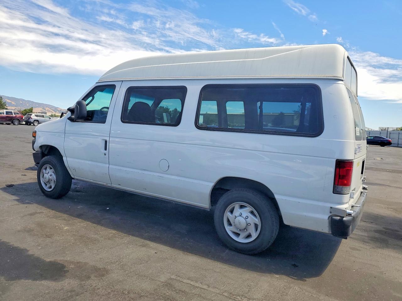2008 Ford Econoline VIN 1FTNE14W98DB38636 COPART salvage auction — Front End, Sc - Salvage Title, sold $5,200 on 2026-09-23 (photo 2)