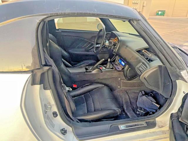 2001 Honda S2000 VIN JHMAP114X1T007592 COPART salvage auction — NORMAL WEAR, CA - DIS/DLR/EXP ONLY CLEAN TITLE (P), sold $12,500 on 2026-08-18 (photo 5)