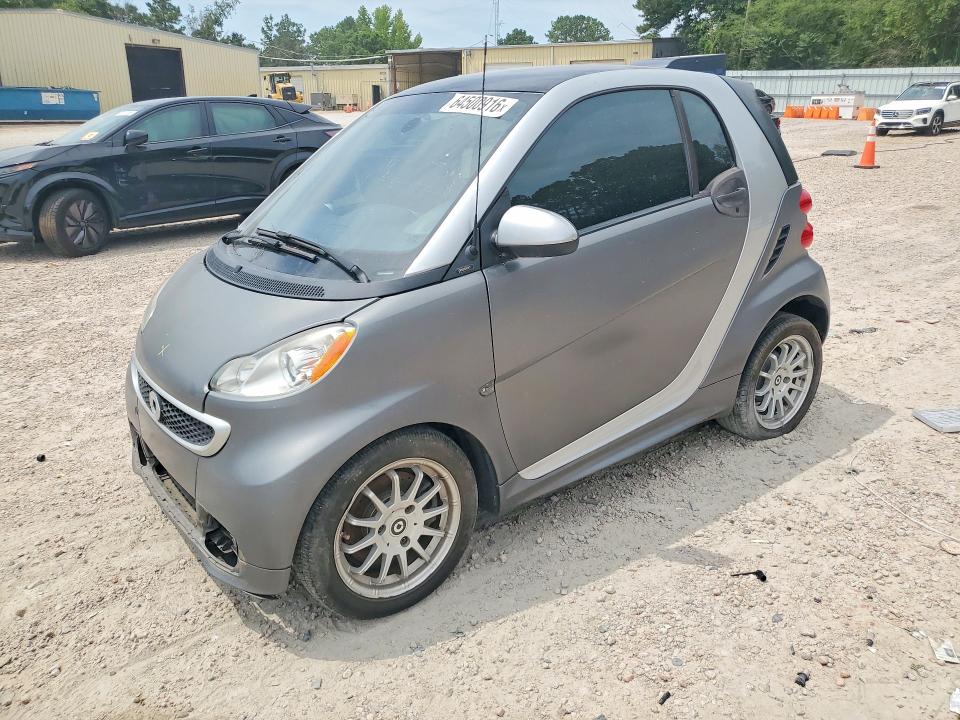 2013 Smart Fortwo VIN WMEEJ3BA2DK688749 COPART salvage auction — MINOR DENT/SCRATCHES, Ga - Dealer Only Salvage Title, sold $250 on 2026-08-21 (photo 1)