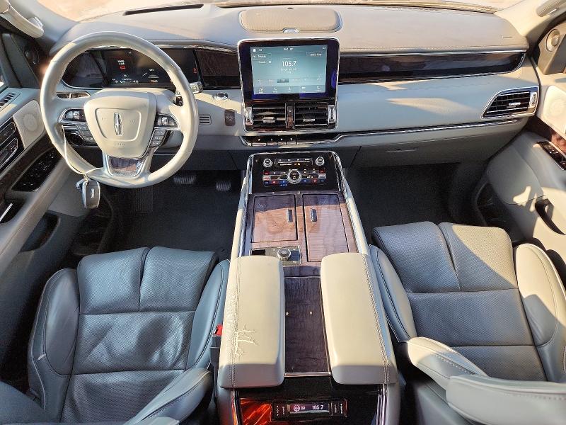 2019 Lincoln Navigator VIN 5LMJJ2LT1KEL08103 COPART salvage auction — NORMAL WEAR, Tx - Certificate Of Title (P), sold $16,300 on 2026-09-21 (photo 8)