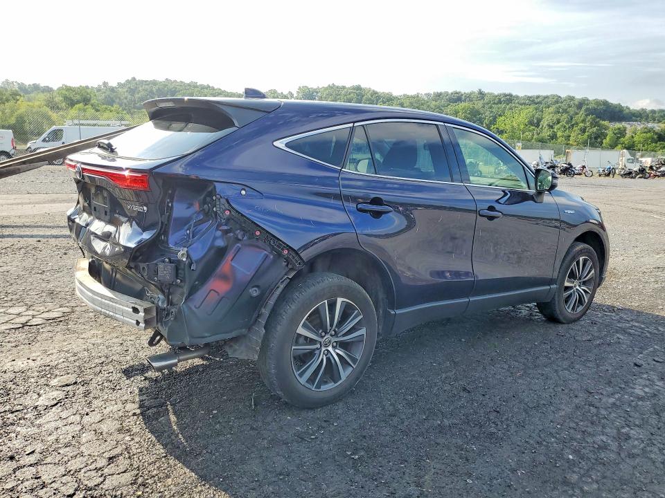 2021 Toyota Venza VIN JTEAAAAH1MJ015212 COPART salvage auction — REAR END, Salvage Title, sold $10,500 on 2026-08-21 (photo 3)
