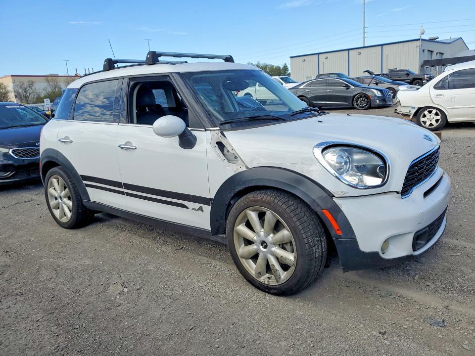 2013 Mini Cooper VIN WMWZC5C57DWP31060 COPART salvage auction — FRONT END, Nv - Salvage Title, sold $775 on 2026-08-25 (photo 4)