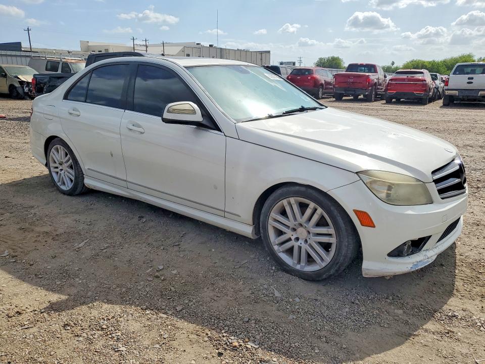 2009 Mercedes-benz C-klasse VIN WDDGF54X89R052511 COPART salvage auction — WATER/FLOOD, Tx - Certificate Of Title, sold $400 on 2026-08-12 (photo 4)