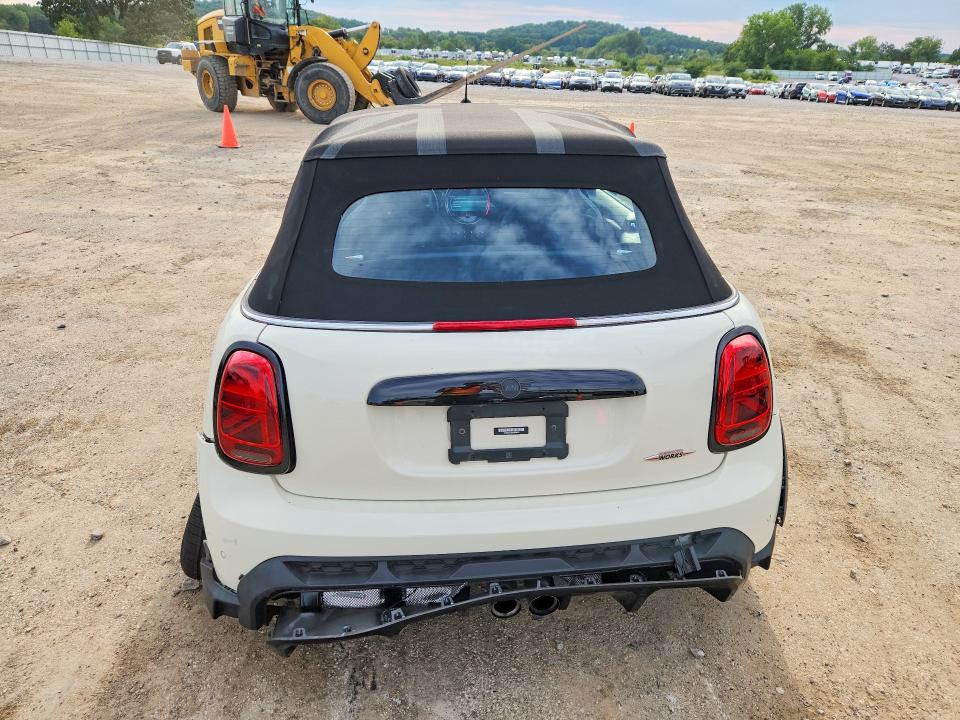 2023 Mini Cooper VIN WMW63DL01P3P49321 COPART salvage auction — SIDE, Wi - Cert Of Title-Salvage Vehicle, sold $7,600 on 2026-08-25 (photo 6)