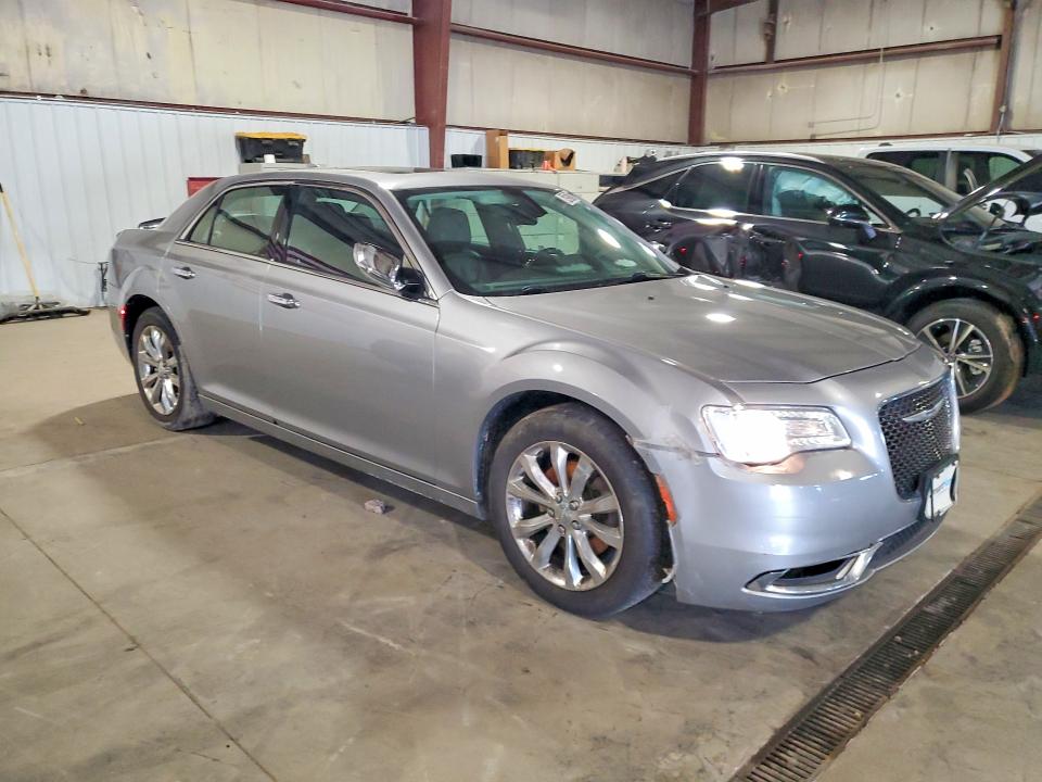 2017 Chrysler 300 VIN 2C3CCAKG8HH566794 COPART salvage auction — MINOR DENT/SCRATCHES, IA - CERTIFICATE OF TITLE, sold $7,200 on 2026-09-01 (photo 4)