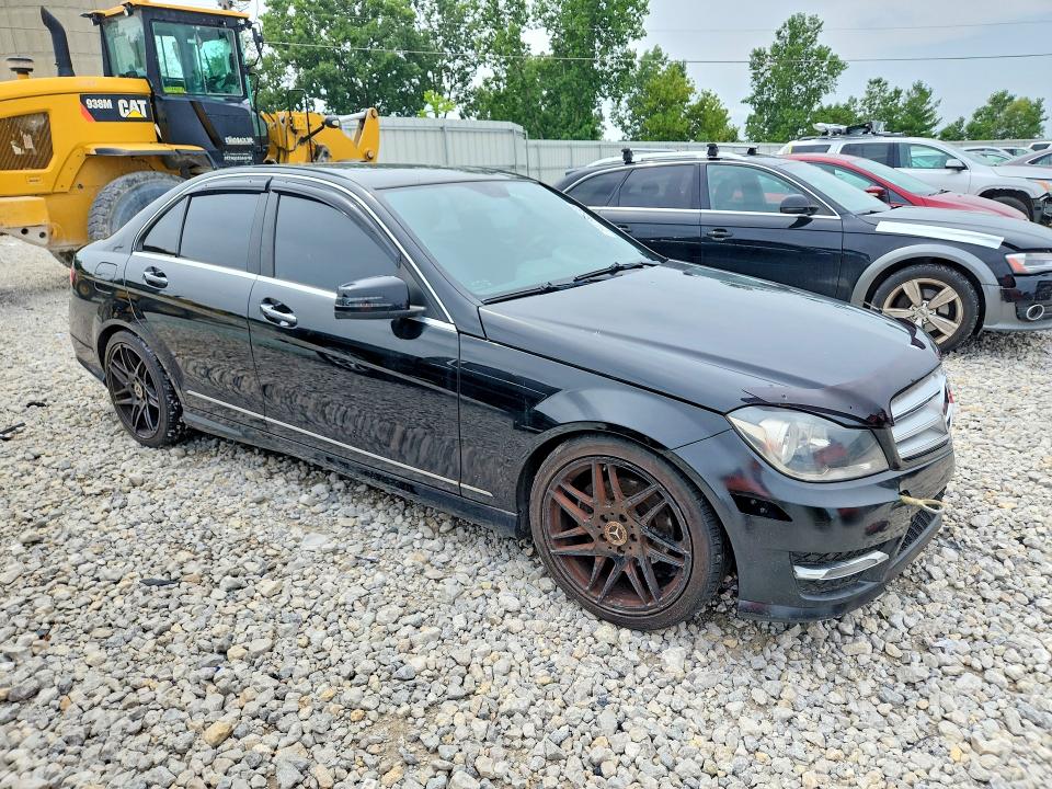 2012 Mercedes-benz VIN WDDGF8BB6CR200879 COPART salvage auction — NORMAL WEAR, Mi - Certificate Of Title, sold $950 on 2026-08-13 (photo 4)