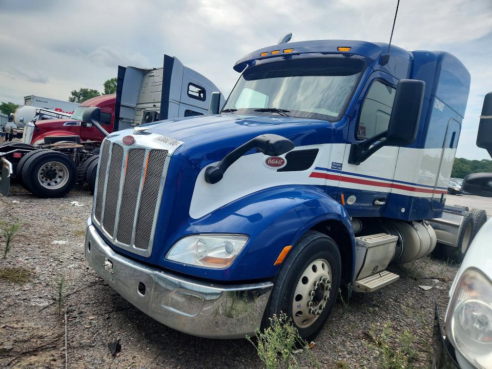 2018 Peterbilt 579 VIN 1XPBDP9XXJD474083 — COPART salvage auction photo
