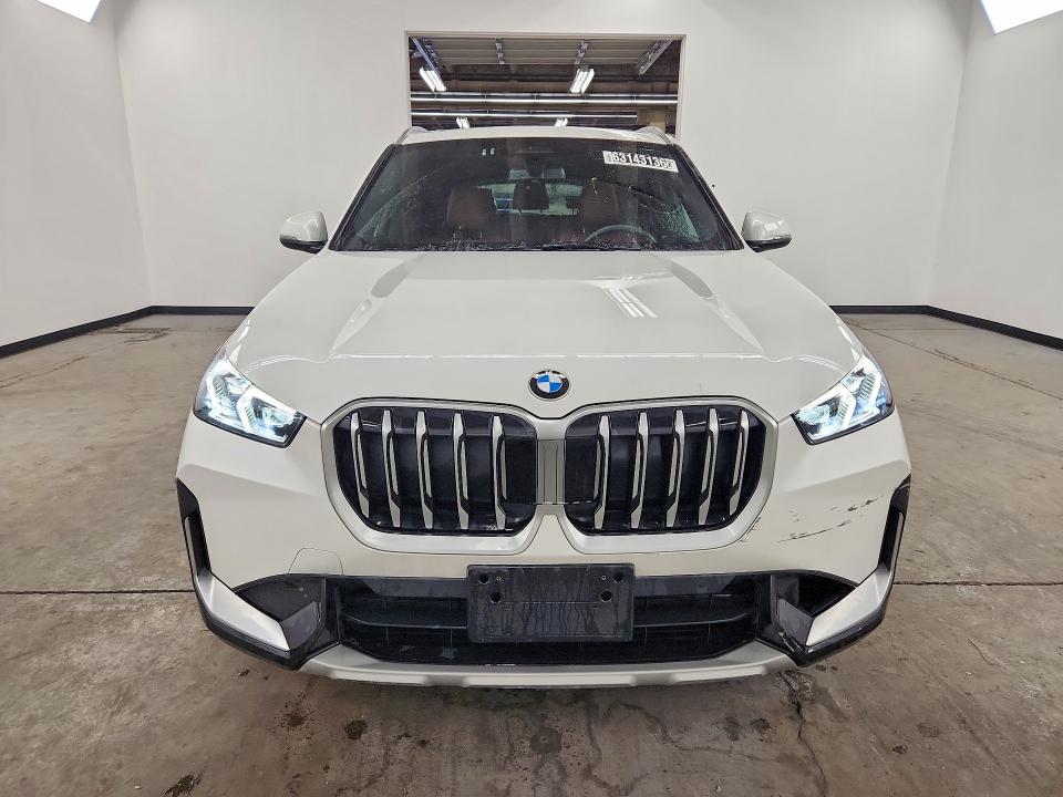 2026 BMW X1 VIN WBX73EF04T5470908 COPART salvage auction — REAR END, Il - Certificate Of Title, sold $21,600 on 2026-08-17 (photo 5)