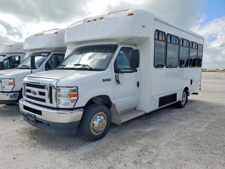2021 Ford Econoline e350 VIN 1FDEE3FN2MDC10721 — COPART salvage auction photo