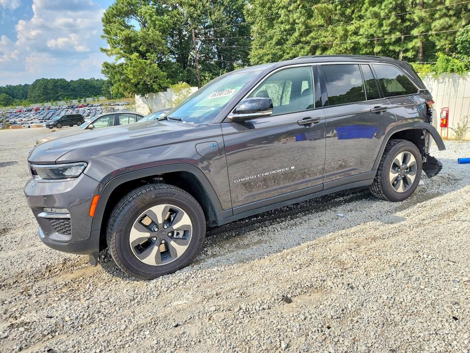 2024 Jeep Cherokee VIN 1C4RJYB60R8516037 — COPART salvage auction photo