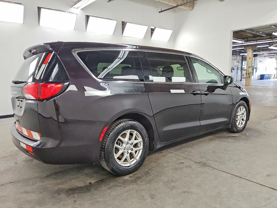2017 Chrysler Pacifica VIN 2C4RC1DG3HR723497 COPART salvage auction — MECHANICAL, Ks - Certificate Of Title, sold $800 on 2026-09-22 (photo 3)