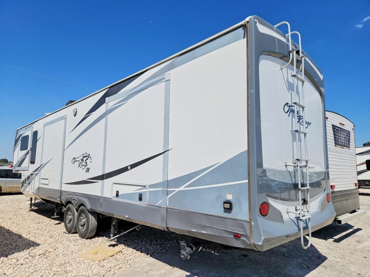 2018 Highland ridge Open range VIN 58TCH0BV3J3XF3155 COPART salvage auction — Normal Wear, GA - CERTIFICATE OF TITLE, sold $10,400 on 2026-08-25 (photo 3)