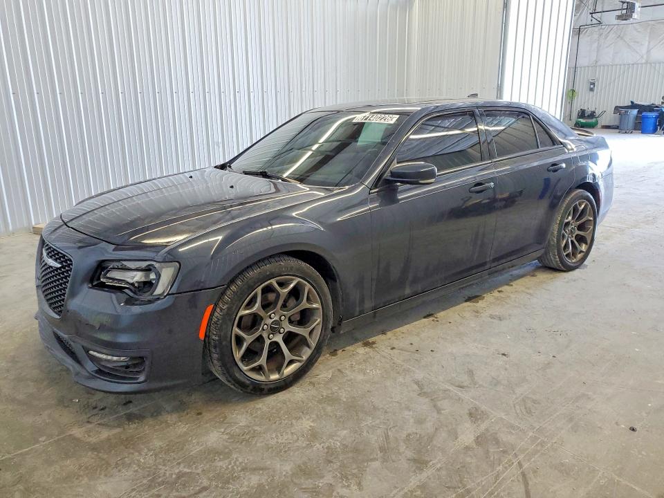 2018 Chrysler 300 VIN 2C3CCABG8JH269546 — COPART salvage auction photo