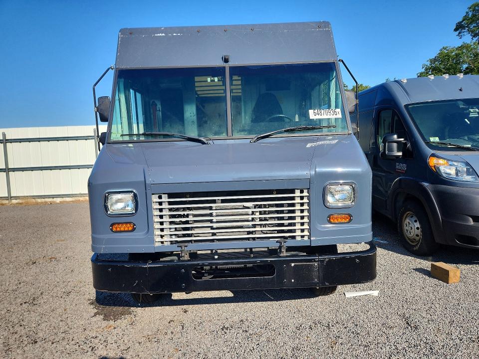 2019 Ford E-450 VIN 1FC3E4K69KDC48993 COPART salvage auction — MINOR DENT/SCRATCHES, MA - CERTIFICATE OF TITLE, sold $14,900 on 2026-09-02 (photo 5)