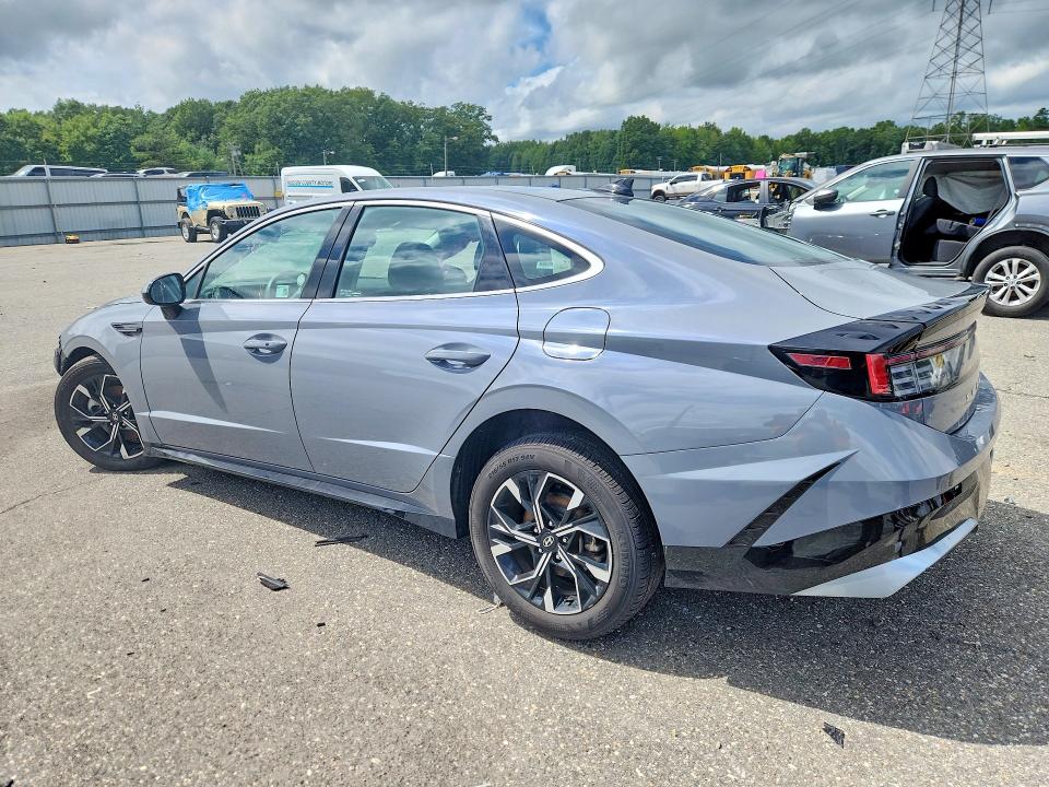 2025 Hyundai Sonata VIN KMHL64JA0SA462187 COPART salvage auction — UNDERCARRIAGE, Fl - Certificate Of Destruction, sold $7,400 on 2026-08-19 (photo 2)
