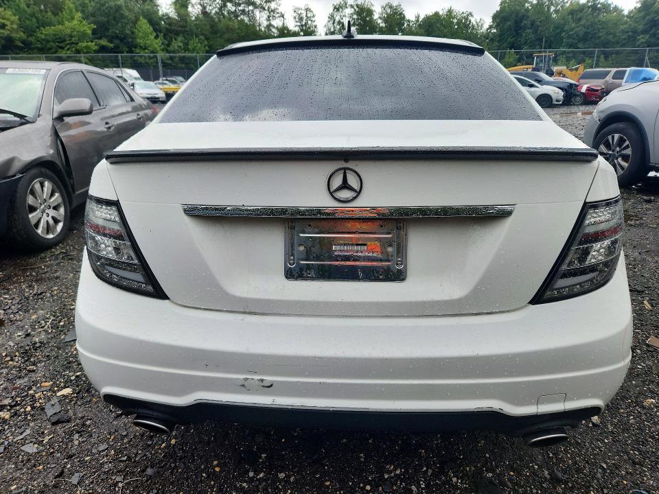 2013 Mercedes-benz C-klasse VIN WDDGF8AB1DR292731 COPART salvage auction — FRONT END, Md - Cert Of Salvage > 75% Damage, sold $1,200 on 2026-08-21 (photo 6)