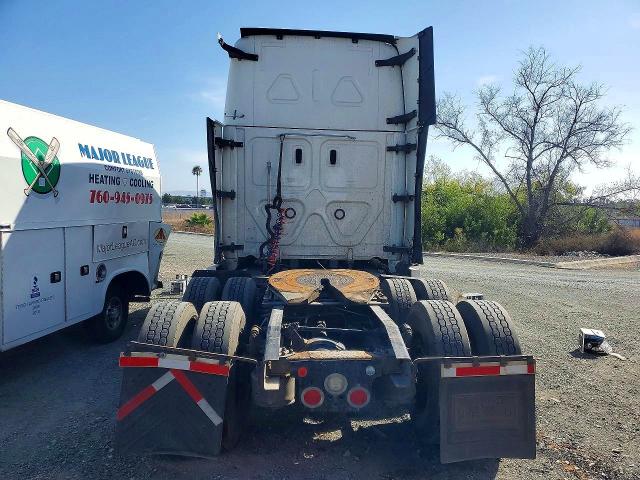 2022 Freightliner Cascadia 126 VIN 3AKJHHDR1NSMT3737 COPART salvage auction — FRONT END, CA - DIS/DLR/EXP ONLY CLEAN TITLE, sold $17,400 on 2026-09-10 (photo 6)