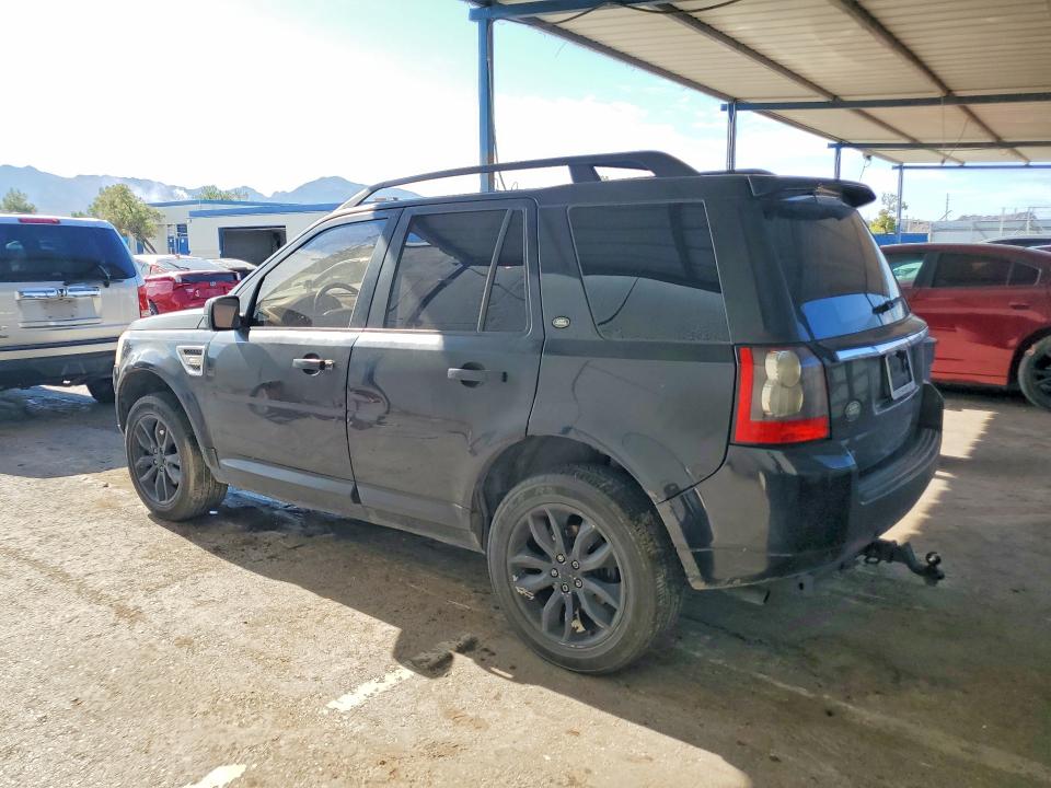 2011 Land rover Lr2 VIN SALFR2BN6BH263403 COPART salvage auction — MINOR DENT/SCRATCHES, Tx - Certificate Of Title, sold $125 on 2026-08-21 (photo 2)