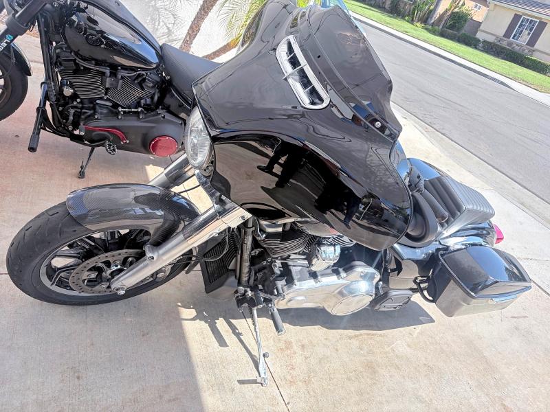 2021 Harley-davidson Fl VIN 1HD1FVC11MB611507 COPART salvage auction — MINOR DENT/SCRATCHES, Id - Dis/Dlr/Exp Only Clean Title (P), sold $5,200 on 2026-09-10 (photo 3)