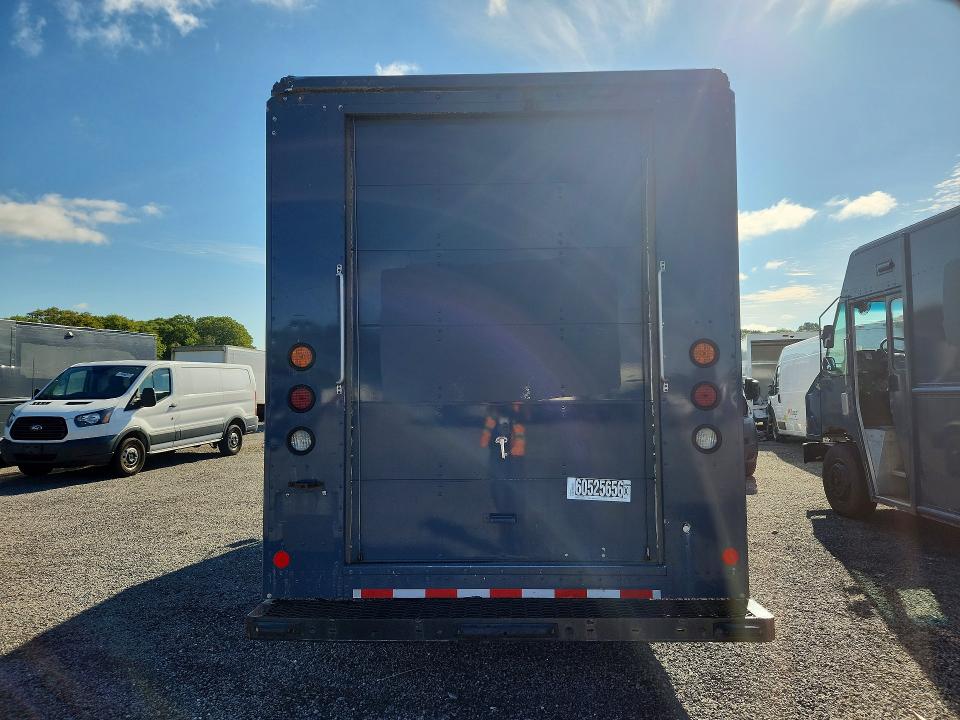 2020 Ford F59 VIN 1F65F5KN5L0A05082 COPART salvage auction — MINOR DENT/SCRATCHES, Ma - Certificate Of Title, sold $16,000 on 2026-09-17 (photo 6)