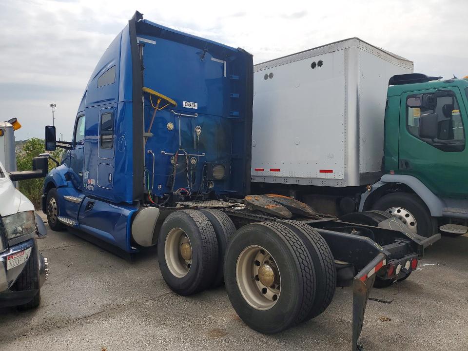 2020 Kenworth T680 VIN 1XKYDP9X8LJ362113 COPART salvage auction — BURN, IN - CERT OF TITLE-SALVAGE TITLE (P), sold $2,850 on 2026-10-05 (photo 2)