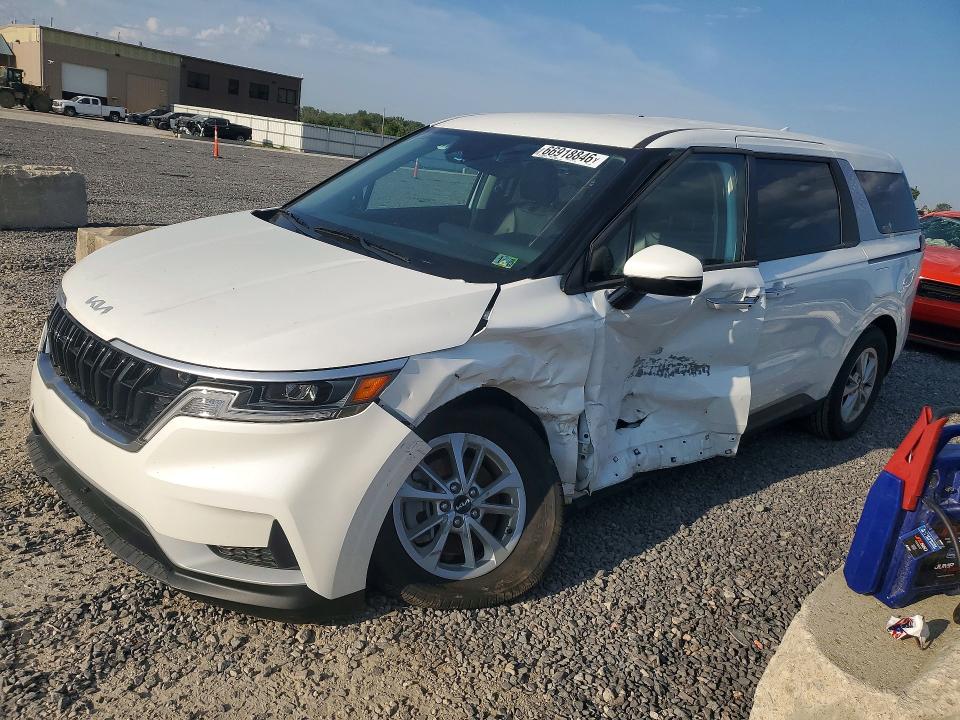 2024 Kia Carnival VIN KNDNB4H36R6445018 — COPART salvage auction photo