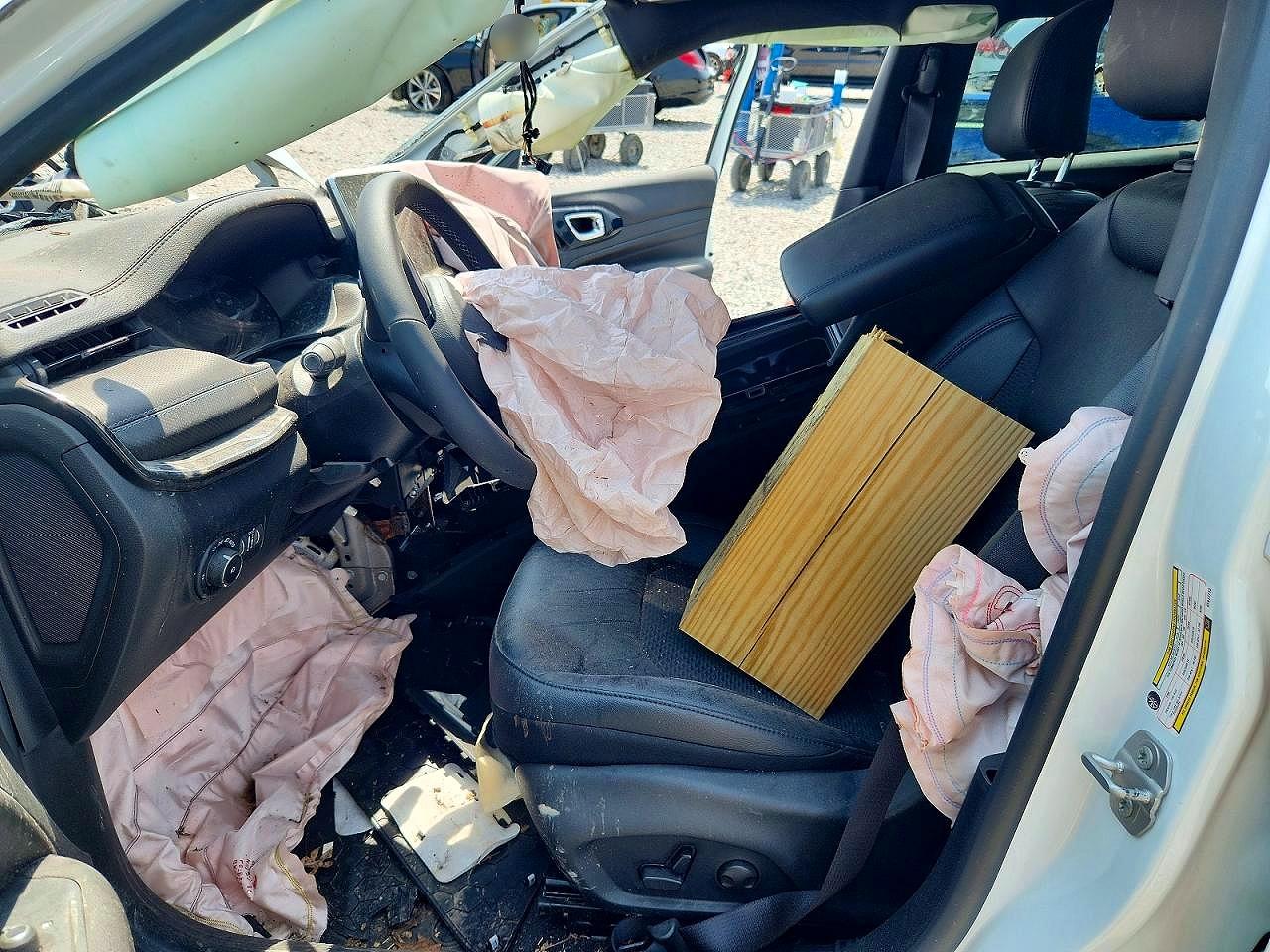 2025 Jeep Compass VIN 3C4NJDBN7ST617713 COPART salvage auction — Rollover, FL - CERT OF TITLE SLVG REBUILDABLE (P), sold $2,650 on 2026-09-15 (photo 7)