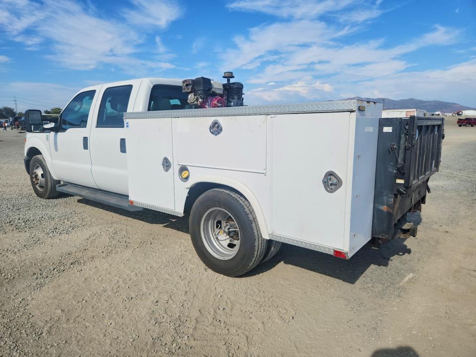 2013 Ford F350 VIN 1FD8W3C63DEA98786 COPART salvage auction — MINOR DENT/SCRATCHES, Ca - Dis/Dlr/Exp Only Clean Title, sold $8,000 on 2026-09-08 (photo 2)