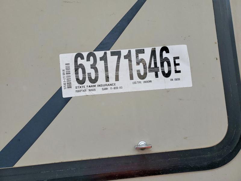 2013 Flagstaff 30wfkss VIN 4X4TFLF20D1850288 COPART salvage auction — MINOR DENT/SCRATCHES, GA - CERT OF TITLE-SALVAGE, sold $3,300 on 2026-09-11 (photo 8)