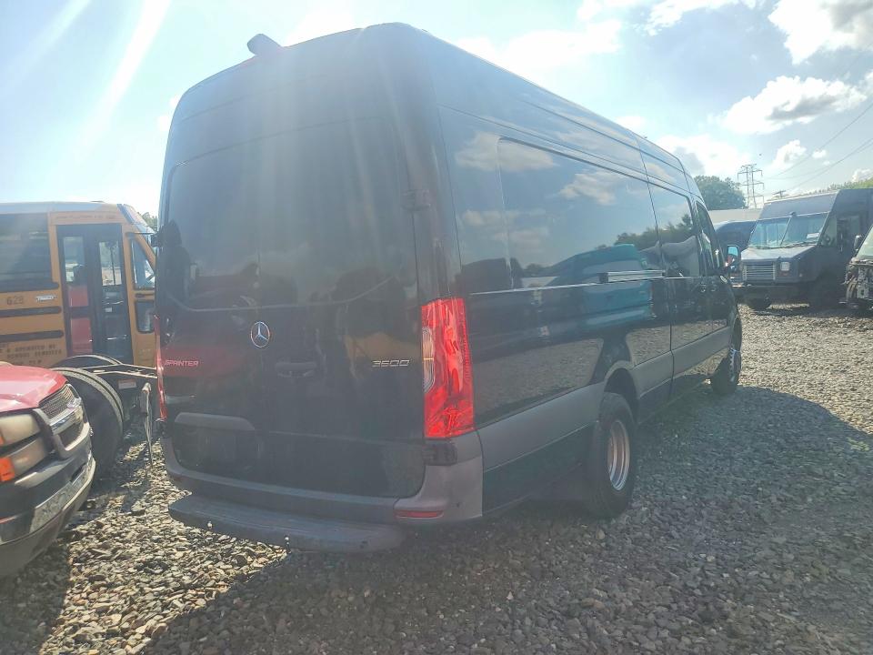 2020 Mercedes-benz Sprinter VIN W1W5EDHY0LT023651 COPART salvage auction — SIDE, Pa - Cert Of Title, sold $15,200 on 2026-08-24 (photo 3)