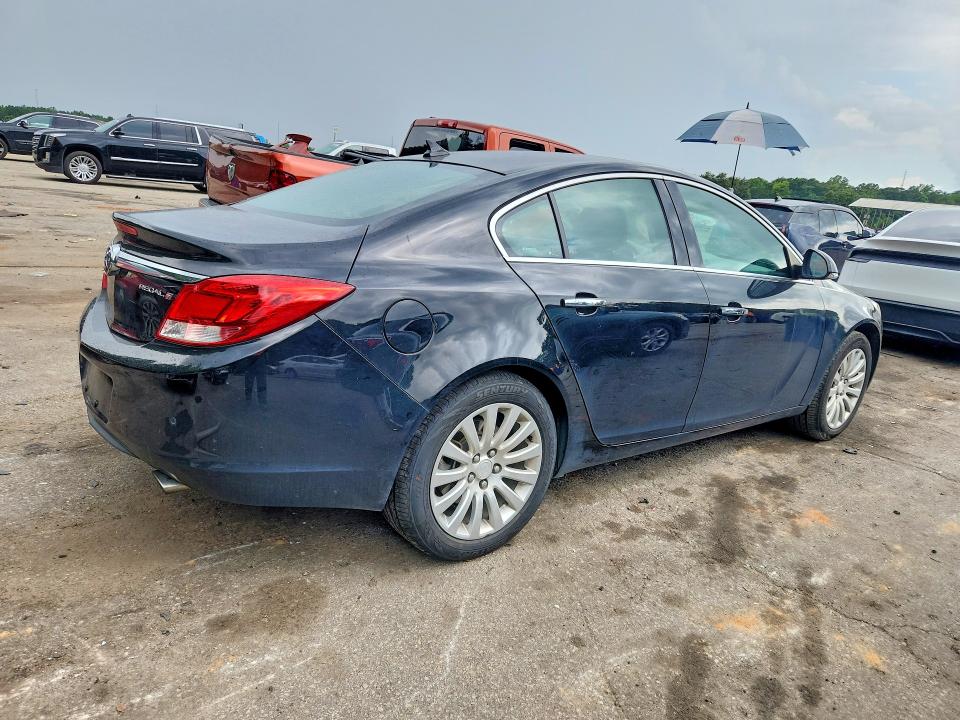 2013 Buick Regal VIN 2G4GT5GV9D9183006 COPART salvage auction — REAR END, Ga - Cert Of Title-Salvage, sold $1,000 on 2026-09-11 (photo 3)