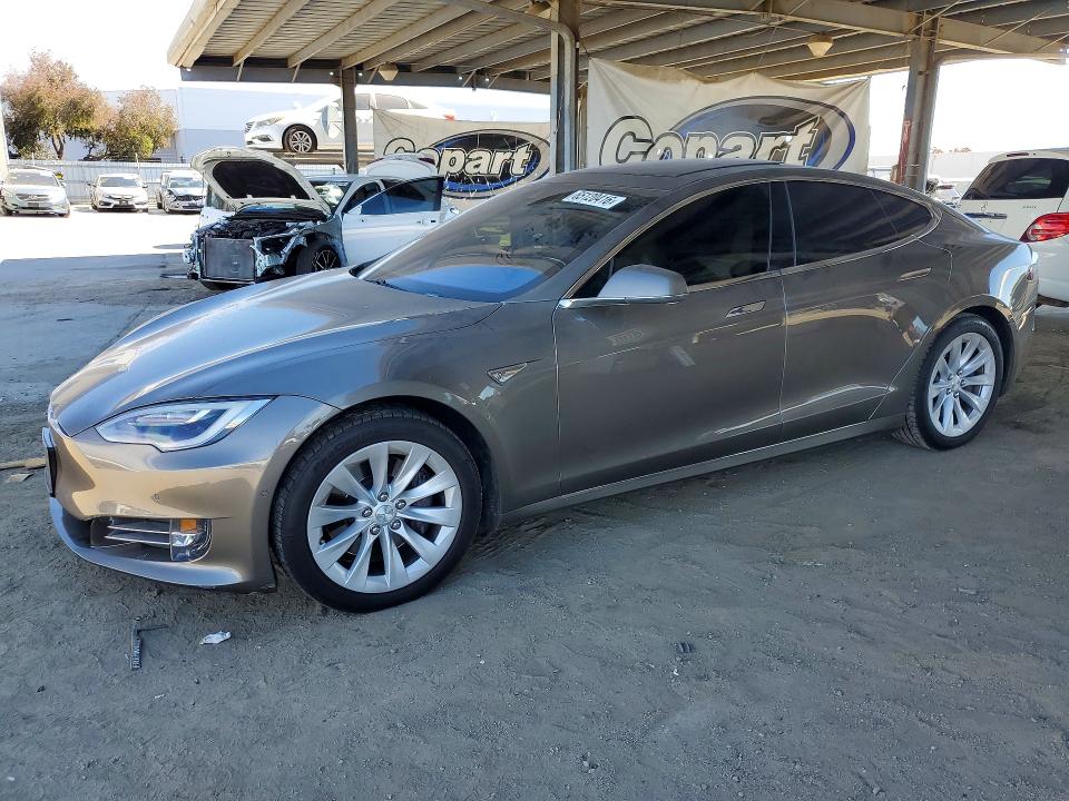 2016 Tesla Model s VIN 5YJSA1E27GF149278 — COPART salvage auction photo