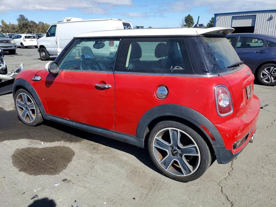 2013 Mini Cooper VIN WMWSV3C55DT394034 COPART salvage auction — MECHANICAL, Ca - Dis/Dlr/Exp Only Clean Title, sold $500 on 2026-08-25 (photo 2)