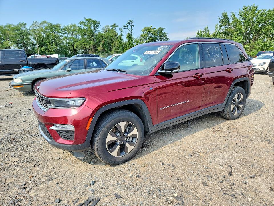 2024 Jeep Cherokee VIN 1C4RJYB61RC124858 — COPART salvage auction photo