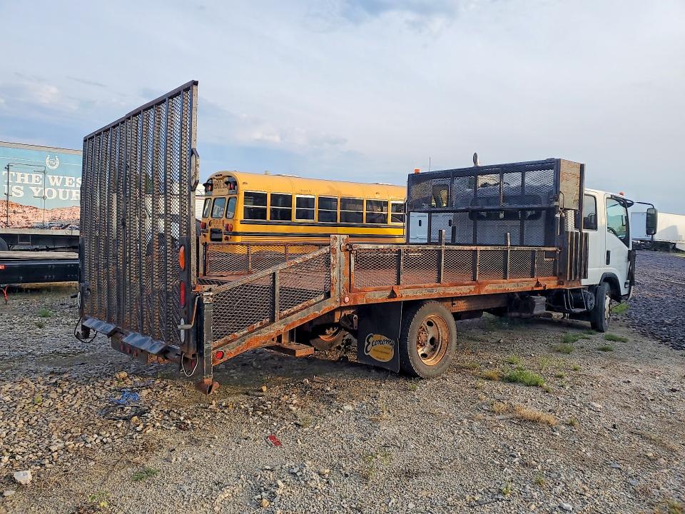 2017 Isuzu Npr VIN 54DC4J1B4HS801453 COPART salvage auction — MINOR DENT/SCRATCHES, Ks - Certificate Of Title, sold $17,500 on 2026-10-05 (photo 3)