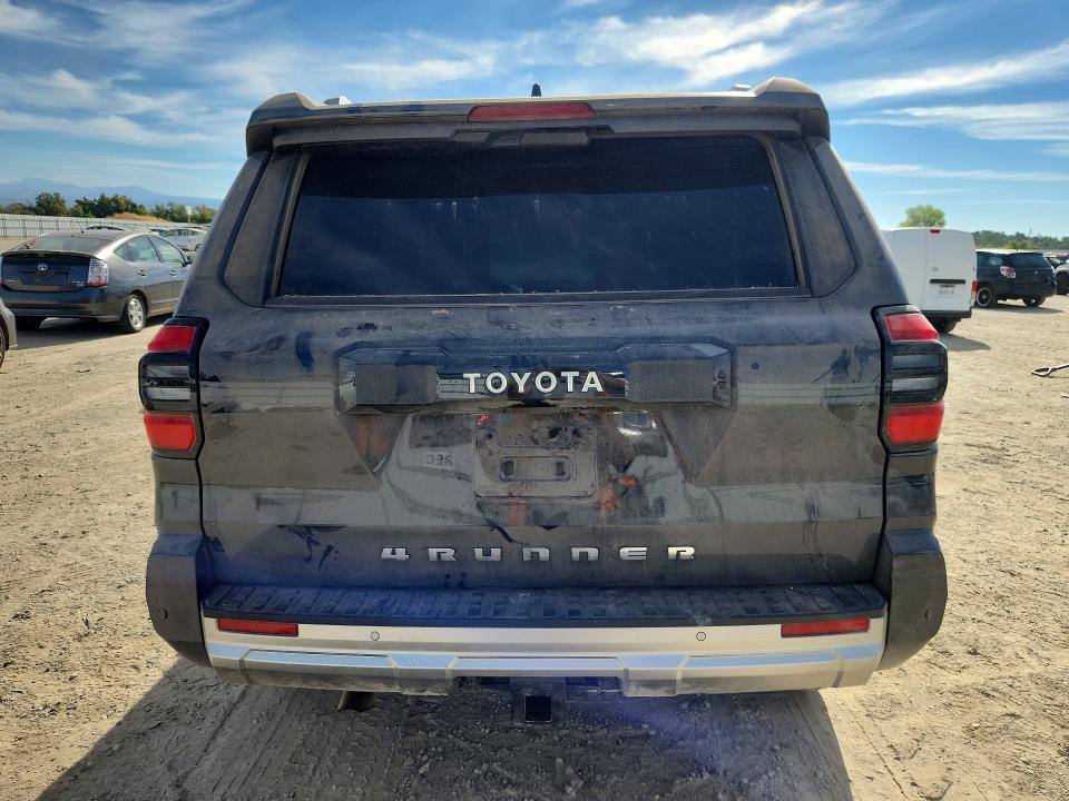 2025 Toyota 4runner VIN JTEVA5BRXS5073731 COPART salvage auction — FRONT END, FL - CERT OF TITLE SLVG REBUILDABLE, sold $37,000 on 2026-09-25 (photo 6)