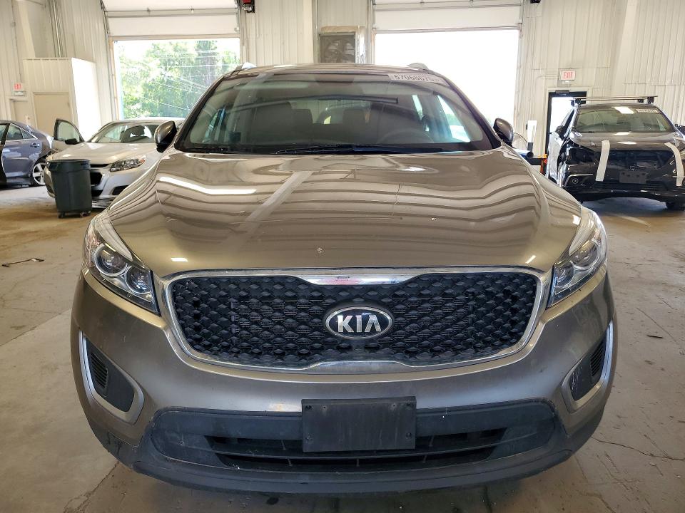 2016 Kia Sorento VIN 5XYPGDA54GG139550 COPART salvage auction — MECHANICAL, Mn - Non Public Clean Title, sold $325 on 2026-09-08 (photo 5)
