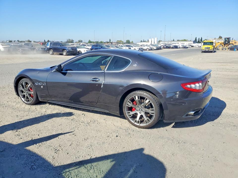 2013 Maserati Granturismo VIN ZAM45VLAXD0068618 COPART salvage auction — SIDE, Ca - Dis/Dlr/Exp Only Clean Title (P), sold $8,000 on 2026-08-25 (photo 2)