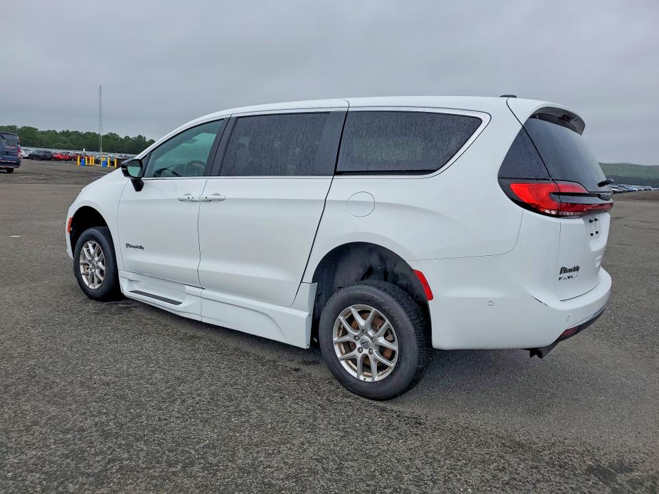 2025 Chrysler Pacifica VIN 2C4RC1BG1SR562352 COPART salvage auction — WATER/FLOOD, NY - MV907A-FLOOD SALVAGE, sold $18,000 on 2026-08-21 (photo 2)