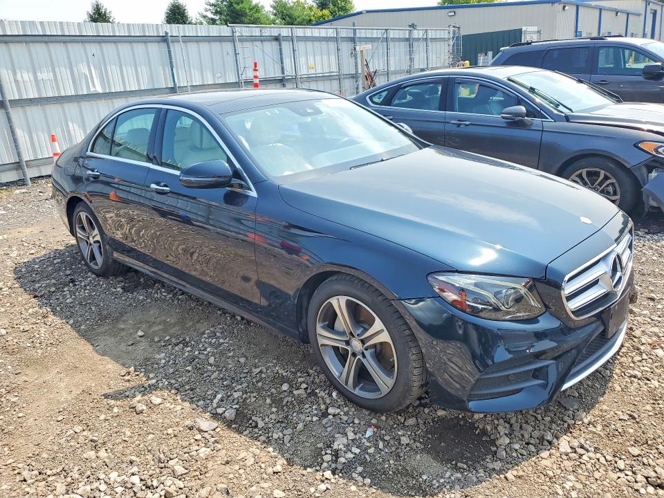 2017 Mercedes-benz E-klasse VIN WDDZF4KB2HA128909 COPART salvage auction — REAR END, Salvage Title, sold $9,300 on 2026-08-24 (photo 4)