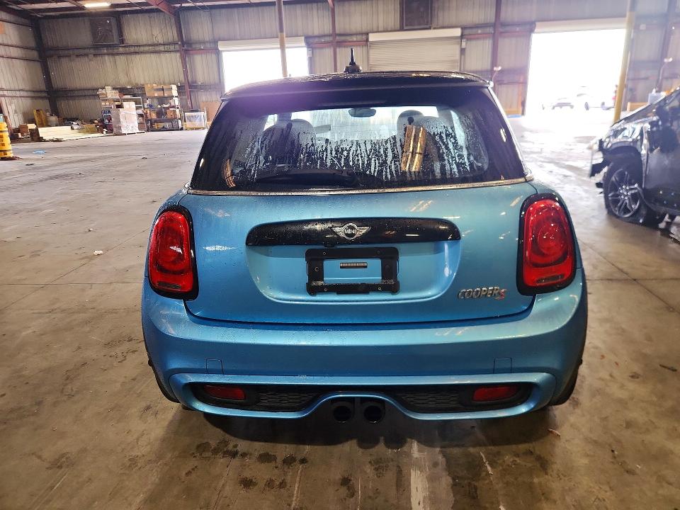 2017 Mini Cooper VIN WMWXP7C58H2A45424 COPART salvage auction — SIDE, Fl - Cert Of Title Slvg Rebuildable, sold $1,300 on 2026-08-19 (photo 6)