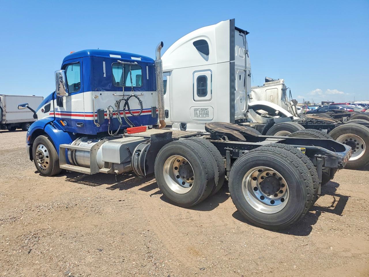 2019 Peterbilt 579 VIN 1XPBDP9X9KD235254 COPART salvage auction — Normal Wear, AZ - CERTIFICATE OF TITLE, sold $7,500 on 2026-09-11 (photo 2)