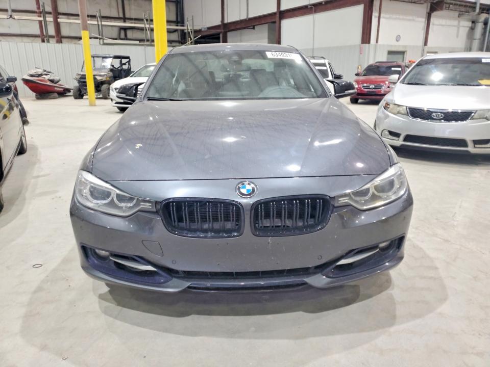 2013 BMW 3er VIN WBA3B3C50DF538987 COPART salvage auction — MECHANICAL, Ky - Certificate Of Title, sold $300 on 2026-08-19 (photo 5)