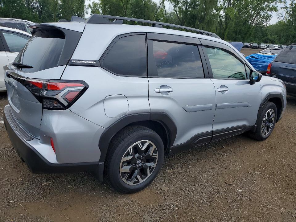 2025 Subaru Forester VIN JF2SLDDC4SH408177 COPART salvage auction — SIDE, Ct - Cert Of Title-Salvage, sold $7,300 on 2026-09-01 (photo 3)